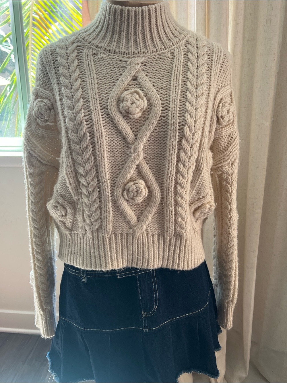 Truth by republic cropped sweater